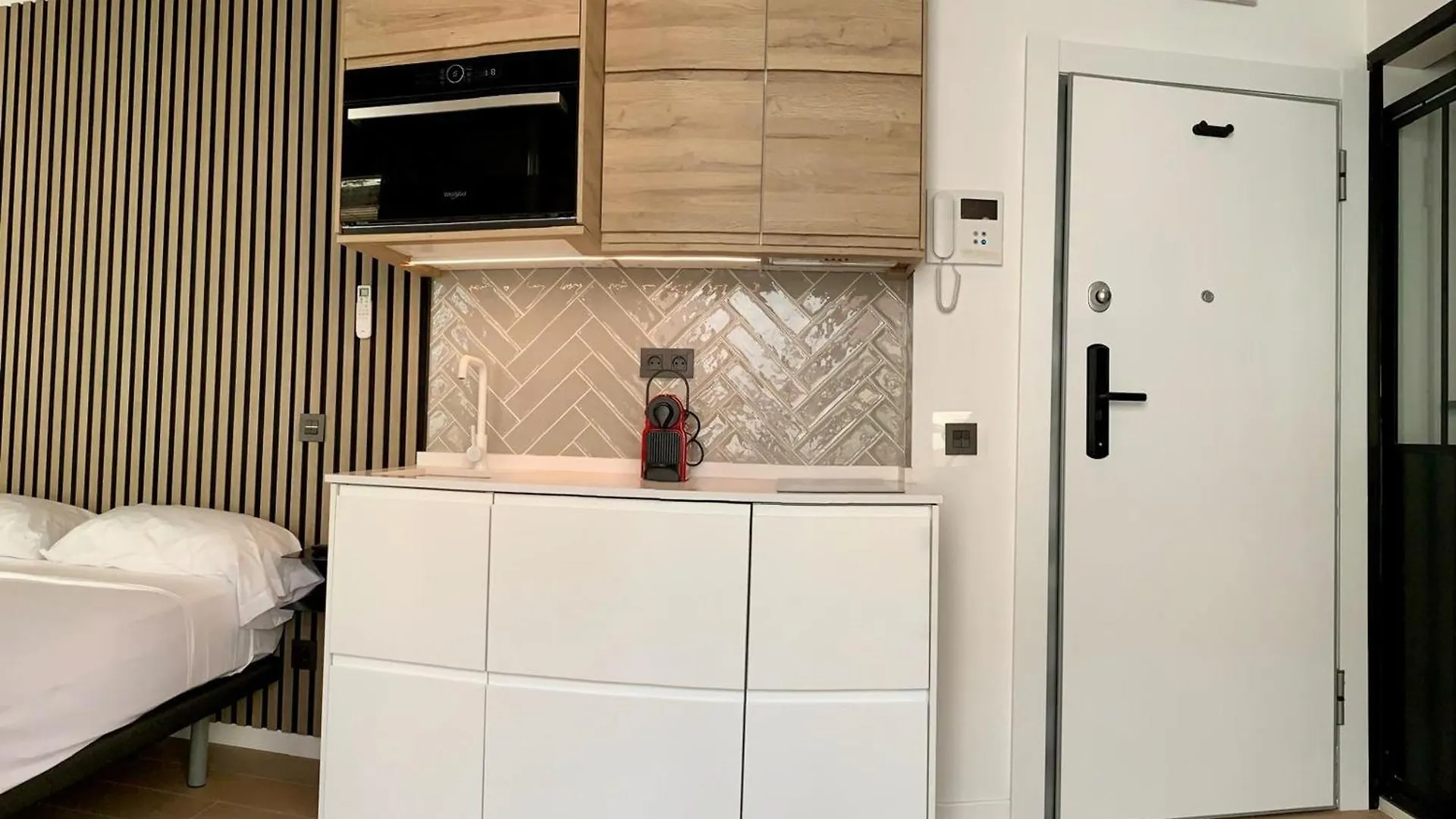 Apartment Ecopausa Beatas Studios Malaga Spain